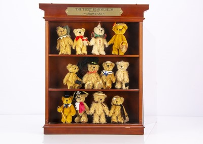 Lot 41 - The Teddy Bear Museum Stratford-Upon-Avon showcase of miniature teddy bears