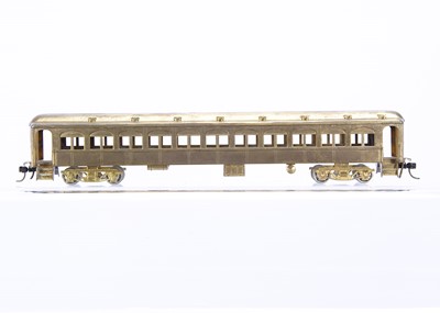 Lot 915 - North West Short Line H0 Gauge Erie Stillwell Coach Car, 72' Suburban Arch Window