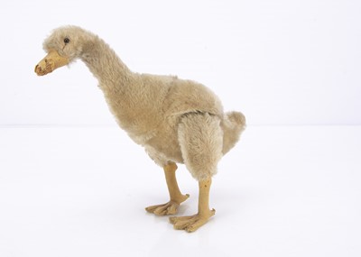 Lot 208 - A Steiff jointed goose 1911 -1918