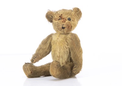 Lot 256 - A smalll early German teddy bear circa 1911