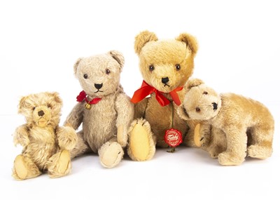 Lot 278 - Four post-war German teddy bears