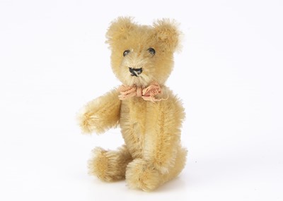 Lot 292 - A post war miniature Schuco teddy bear