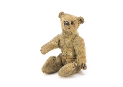 Lot 295 - A small Steiff teddy bear circa 1910