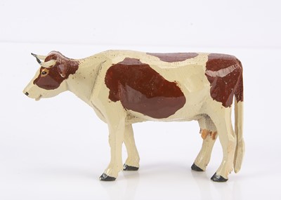 Lot 418 - A Forest Toys of Brockenhurst cow