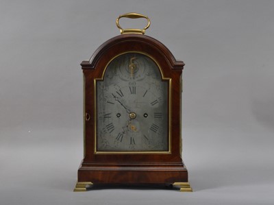Lot 218 - A late 18th century mahogany bracket clock