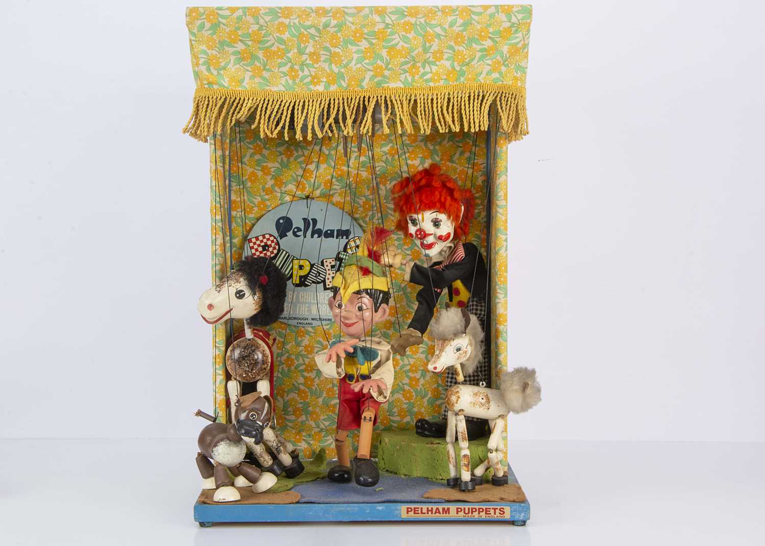 Lot 552 - A rare Pelham Puppet electrical shop window display