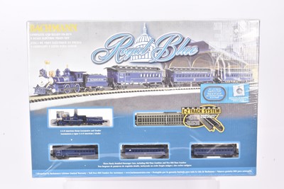 Lot 43 - American N Gauge Royal Blue Steam Train Set