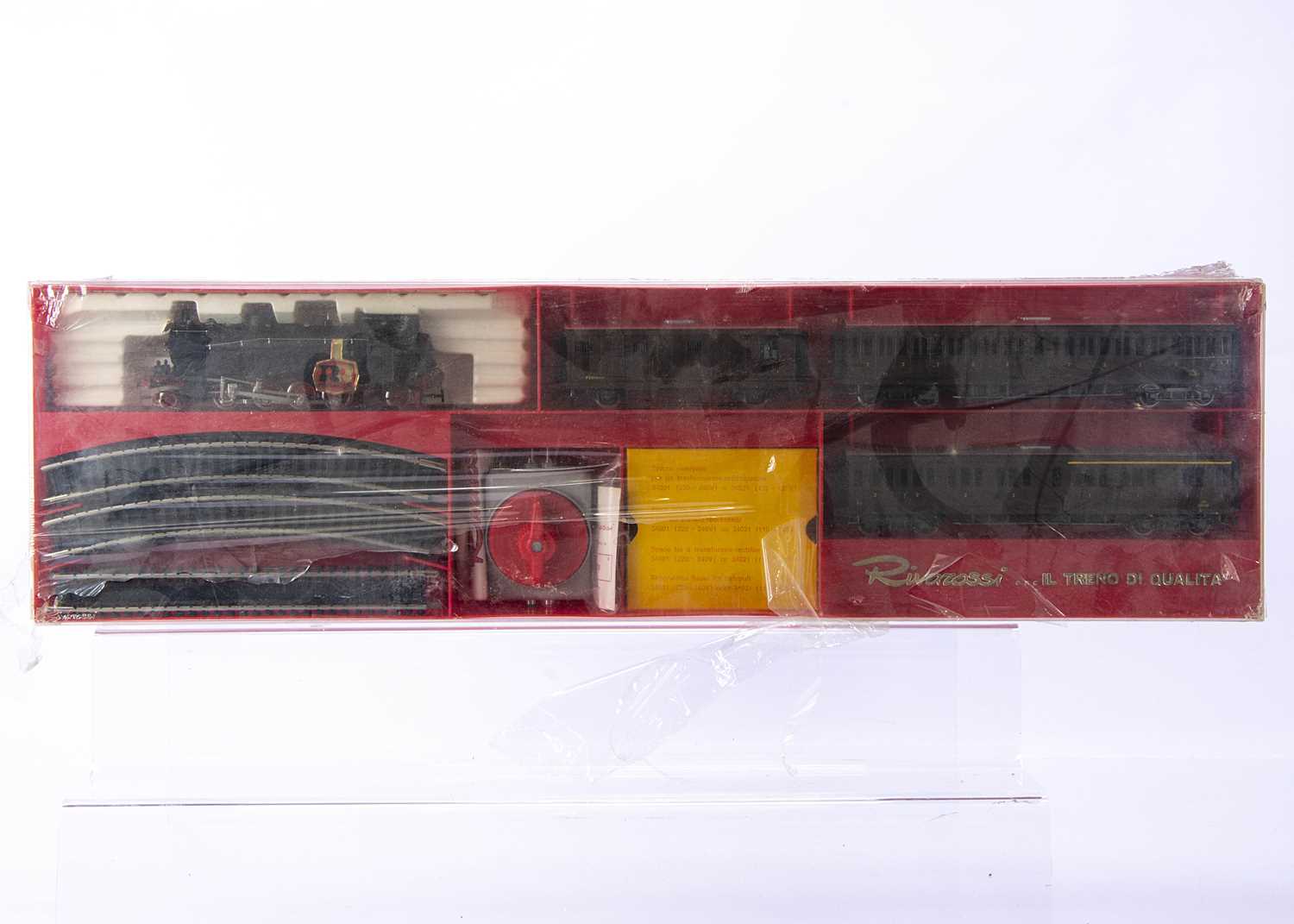 Lot 653 - Rivarossi HO Gauge Italian Steam Passenger Train Set