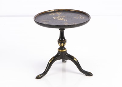 Lot 651 - A rare early 19th century apprentice Chinoiserie tripod table