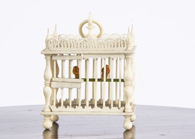 Lot 654 - A 19th century bone dolls’ house birdcage