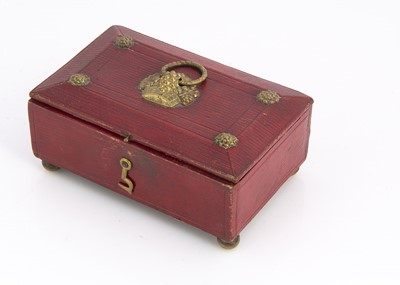 Lot 692 - An early 19th century small red leather box