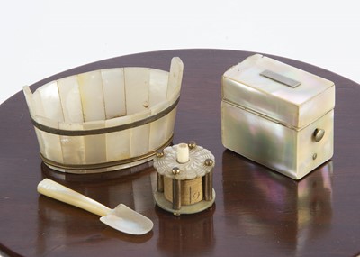 Lot 708 - A 19th century mother of pearl box