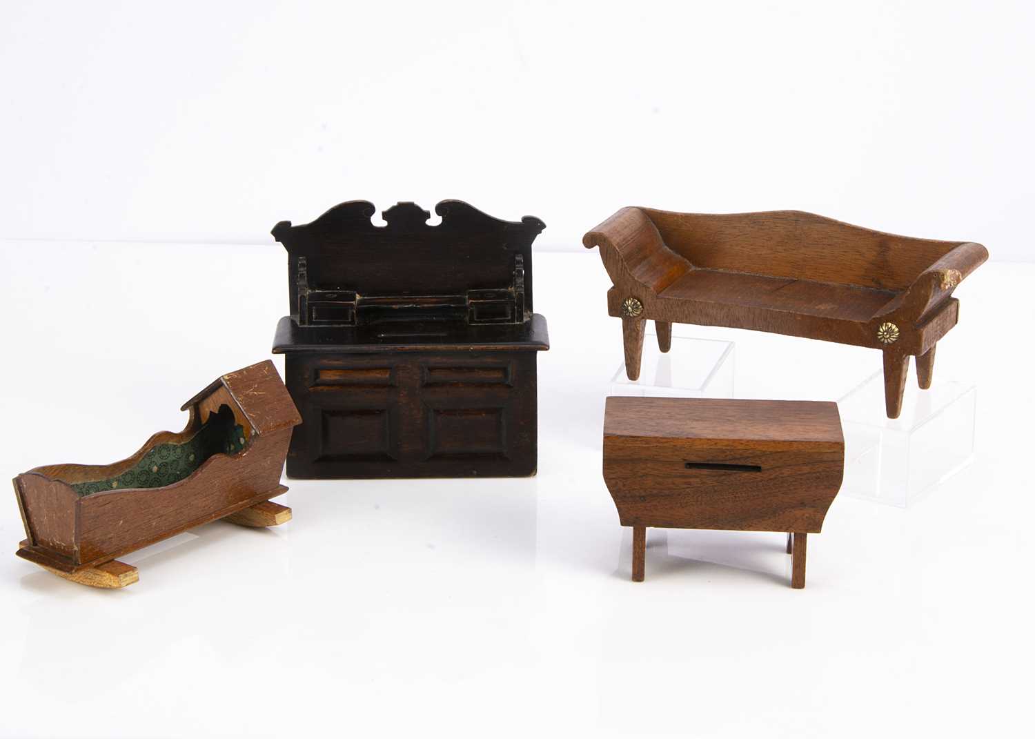 Lot 733 - Large scale dolls’ house furniture