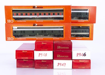 Lot 716 - Rivarossi HO Gauge German Coaching Stock