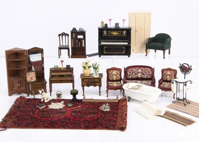 Lot 796 - Remaining miniature dolls’ house furniture and chattels form the Italianate Villa dolls’ house