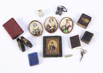 Lot 855 - Miniature items for the dolls’ house or fashion doll
