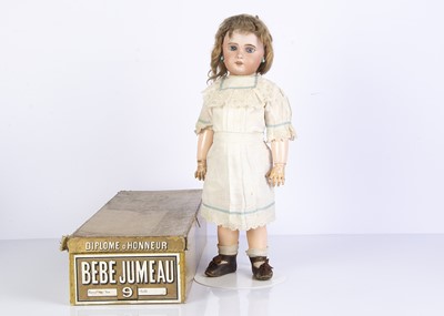 Lot 1010 - A Jumeau 1907 bebe No 9