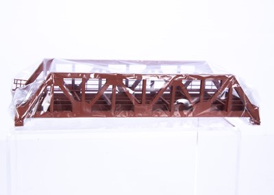 Lot 820 - Overland Models Inc H0 Gauge Pony Truss Thru Bridge 93' 2 Track Type