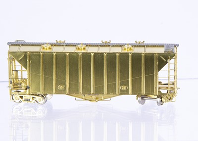 Lot 840 - Overland Models Inc H0 Gauge Airslide Covered Hopper 1965 version with triangular gussets CB&Q GACX Intl Multifoods PRR WP OMI-3113