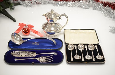 Lot 26 - A small group of silver plated items