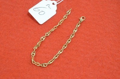 Lot 60 - A modern 9ct gold chain link bracelet