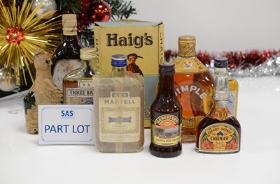 Lot 70 - A small collection of alchohol and spririts