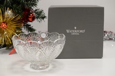 Lot 89 - A modern Waterford Lead Crystal 10" Seahorse Bowl