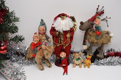 Lot 116 - A group of vintage and modern Christmas related toys and soft toys