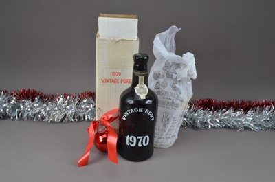 Lot 119 - A bottle of 1970 Royal Oporto Wine Co Vintage Port