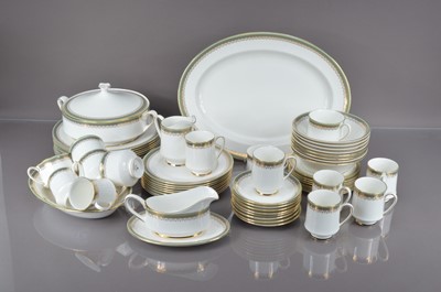Lot 172 - A part Royal Albert and Paragon porcelain Kensington pattern dinner service
