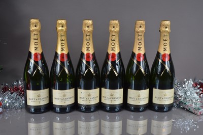 Lot 189 - Six bottles of Moet Et Chandon Brut Imperial Champagne