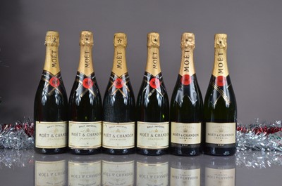 Lot 195 - Six bottles of Moet Et Chandon Brut Imperial Champagne