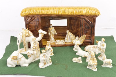 Lot 202 - 17 piece Glazed Pottery Nativity set