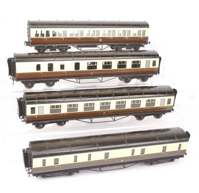Lot 17 - Exley 0 Gauge GWR chocolate and cream Suburban and Corridor and Brake Coaches and Full Guards/Luggage Coach