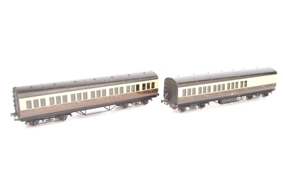 Lot 18 - Pair of Exley 0 Gauge GWR chocolate and cream Suburban Coaches