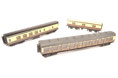 Lot 20 - Exley and kit/scratchbuilt 0 Gauge Coaches and Luggage Van