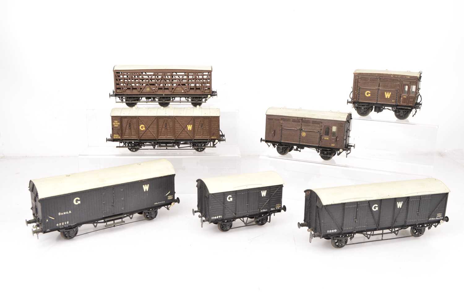 Lot 24 - Various kitbuilt 0 Gauge GWR Wagons (7)