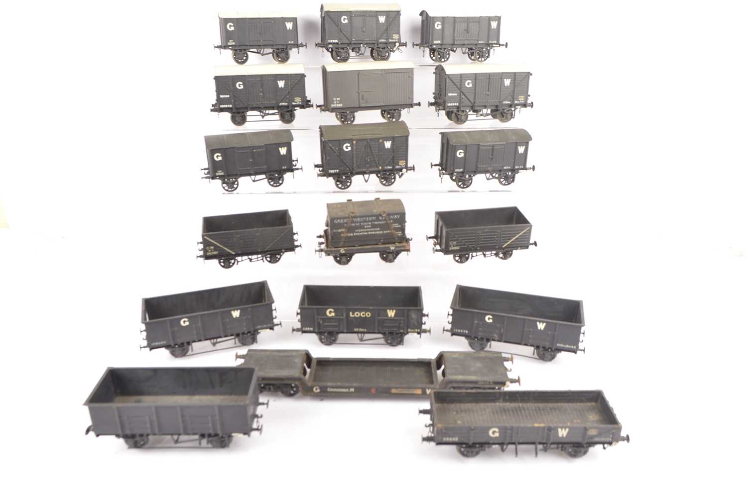 Lot 25 - Various kitbuilt 0 Gauge GWR dark grey mainly 4-wheels Wagons (18)