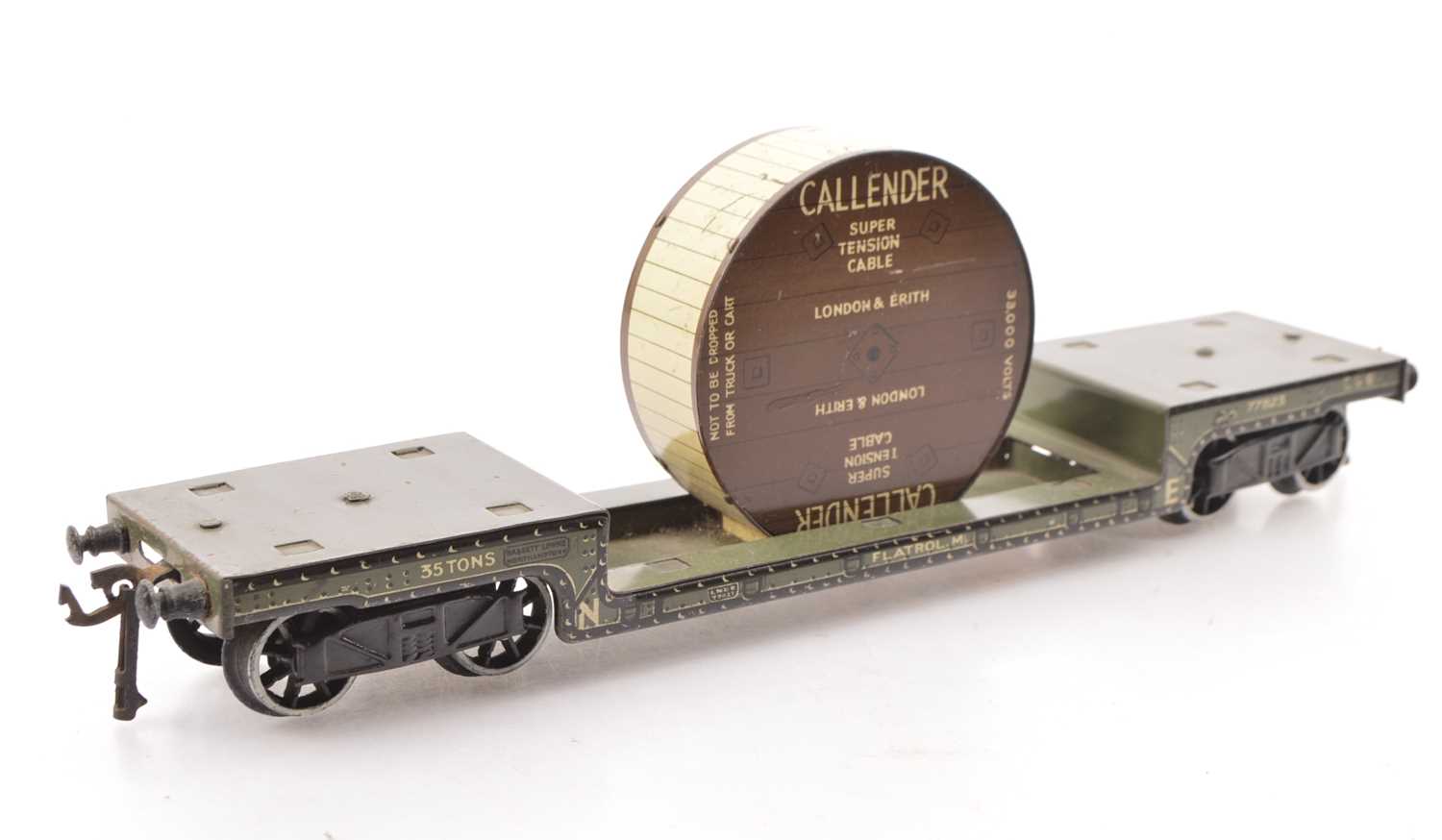 Lot 63 - Bassett-Lowke 0 Gauge unboxed NE Flatrol well wagon with Callendar Cable Drum load