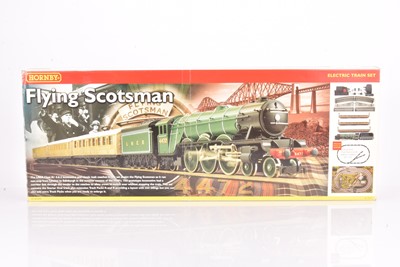 Lot 168 - Hornby 00 Gauge R1019 'The Flying Scotsman' Train Set