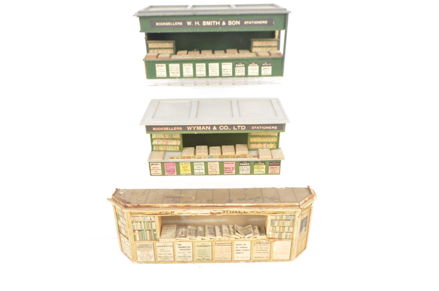 Lot 82 - Bassett-Lowke or similar 0 gauge Station Kiosks (3)