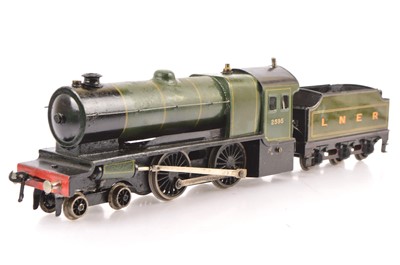 Lot 130 - A repainted Bassett-Lowke 0 Gauge live steam 4-4-0 'Enterprise' Locomotive and Tender (2)