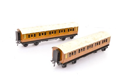 Lot 135 - A Pair of Bassett-Lowke 0 Gauge LNER 1st class corridor Coaches