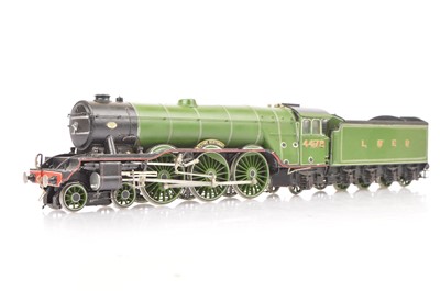 Lot 229 - A Kit-built 0 Gauge un-powered LNER 'Flying Scotsman' Locomotive and Tender