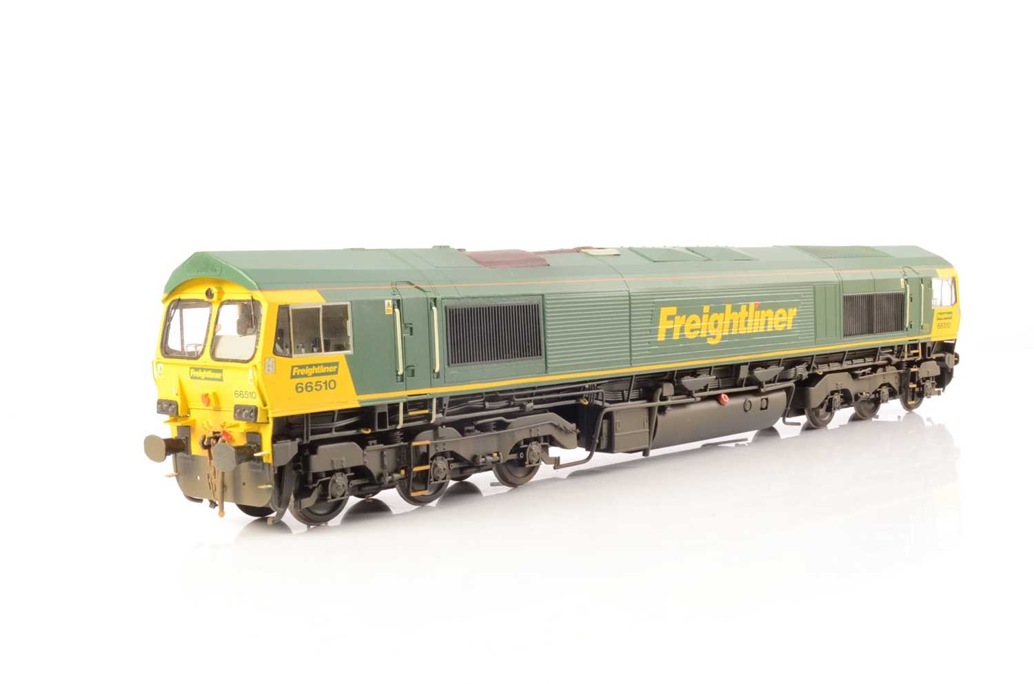 Lot 240 - A Finescale 0 Gauge Kit-built BR class 66 Co-Co Diesel Locomotive