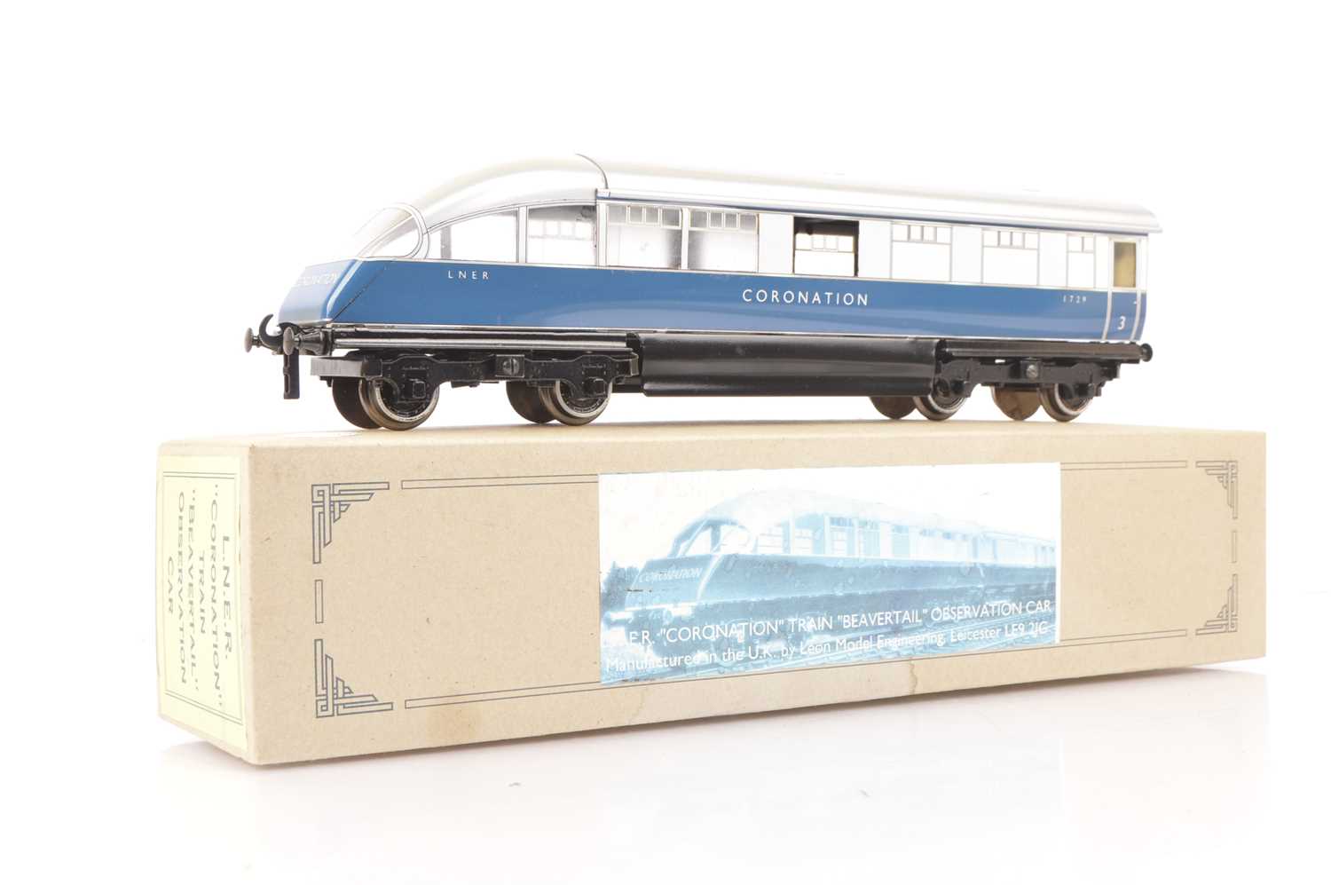 Lot 290 - Leon Model Engineering 0 Gauge LNER blue and white Beavertail Observation Car