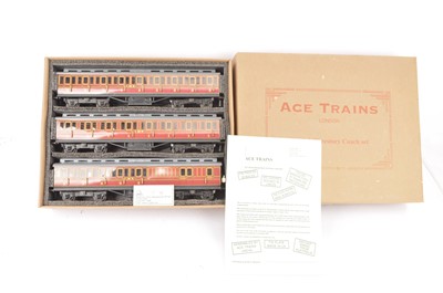 Lot 314 - ACE Trains 0 Gauge C1 LMS  maroon Clerestory Coach Set (3 coaches)