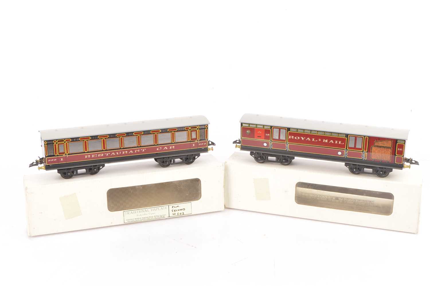 Lot 350 - Highfield Models Tradional style 0 Gauge LMS  maroon Coaches (2)