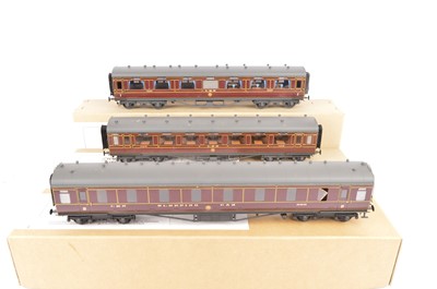 Lot 373 - Side Lines 0 Gauge  kitbuilt LMS maroon Period 2 Stanier and Period 1 Corridor Coaches (4)