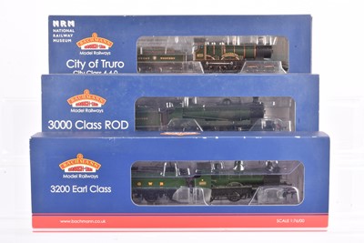 Lot 443 - Bachmann 00 gauge GWR green Steam Locomotives and tenders